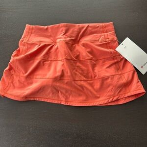Lululemon pace rival Mr short